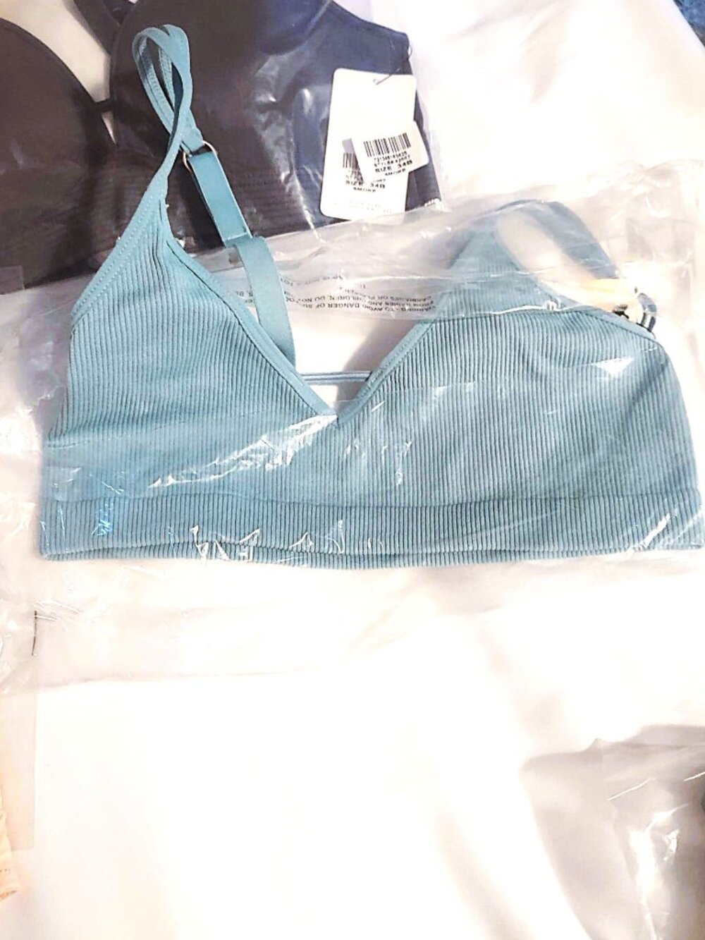 All 6 pieces - Women's Bralettes NWT, size M, 36 B various colors - Picture 3 of 12